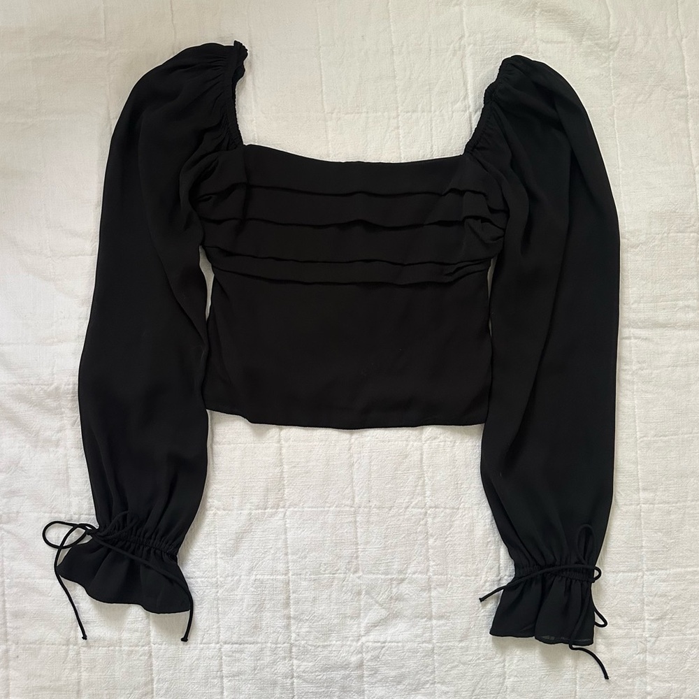A&F Chiffon Square Neck Long Sleeve Crop Top